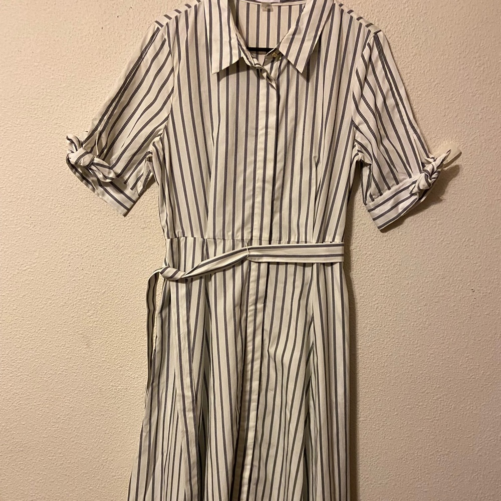 Pretty woman collar-button down -Aline skirt -off white -black stripe